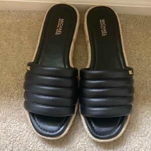 Michael Kors sandals like new barley worn no damages or defects